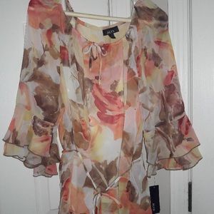 Floral Blouse with Ruffle Sleeves